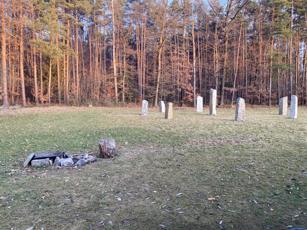 Ohniště u maringotky
